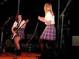Laura&Sabrina111.jpg