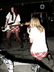 Laura&Sabrina122.jpg