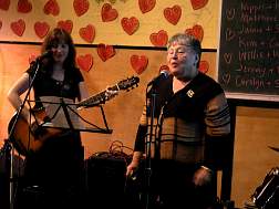 Wendie&Bruria3.jpg