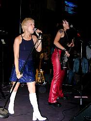 Chloe&Melanie3.jpg