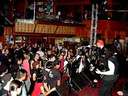 Crowd1.jpg